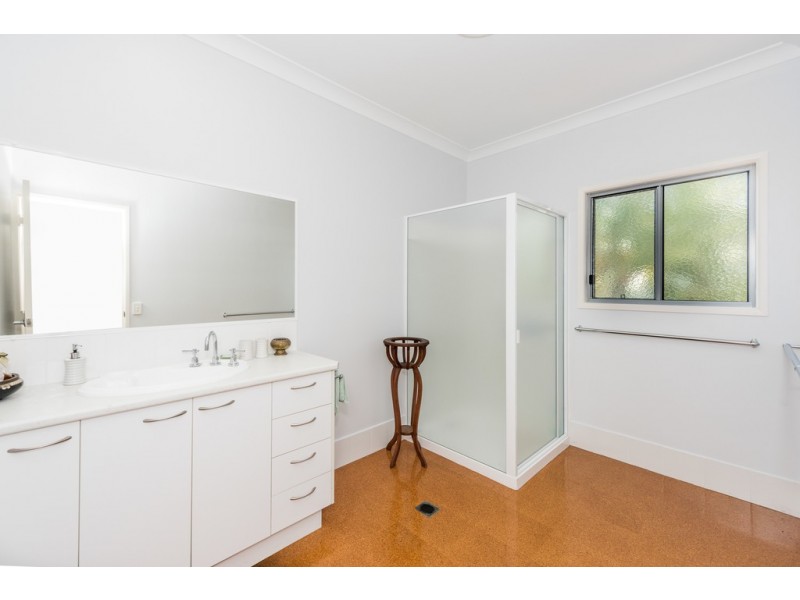 127 Malvern Drive, Moore Park Beach QLD 4670