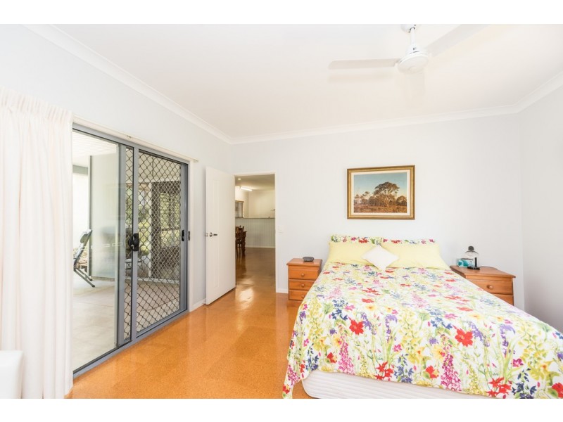 127 Malvern Drive, Moore Park Beach QLD 4670