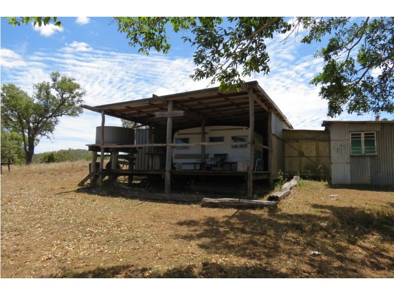 15 Scrub Road, Mount Perry QLD 4671