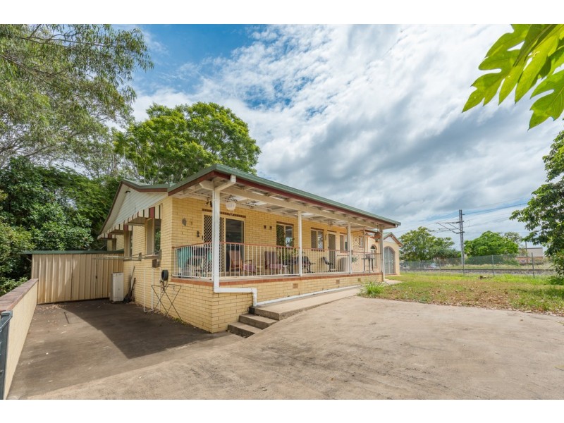 2 Kolan Street, Bundaberg North QLD 4670