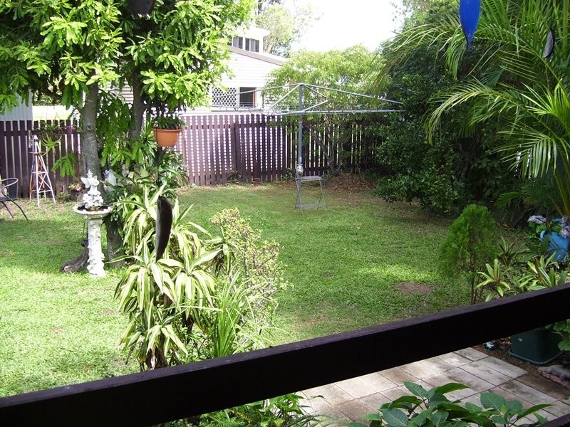9 Palm Crt, Moore Park Beach QLD 4670