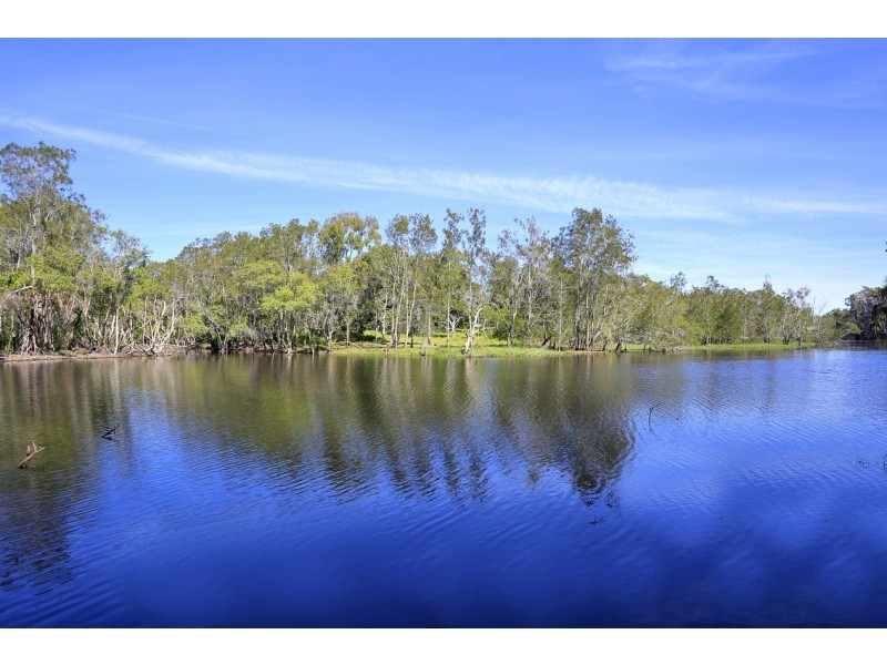 20 Lagoon Drive, Moore Park Beach QLD 4670