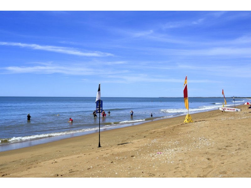 20 Lagoon Drive, Moore Park Beach QLD 4670