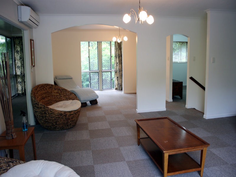 19 Samuels Rd, Branyan QLD 4670