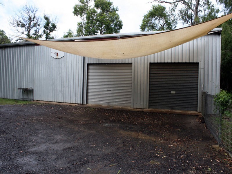 19 Samuels Rd, Branyan QLD 4670