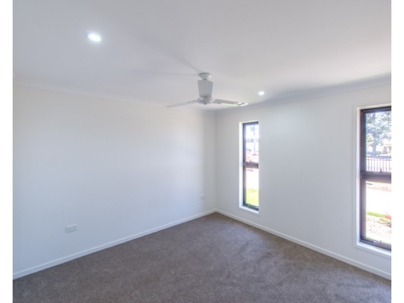 2/191 Barolin Street, Avenell Heights QLD 4670