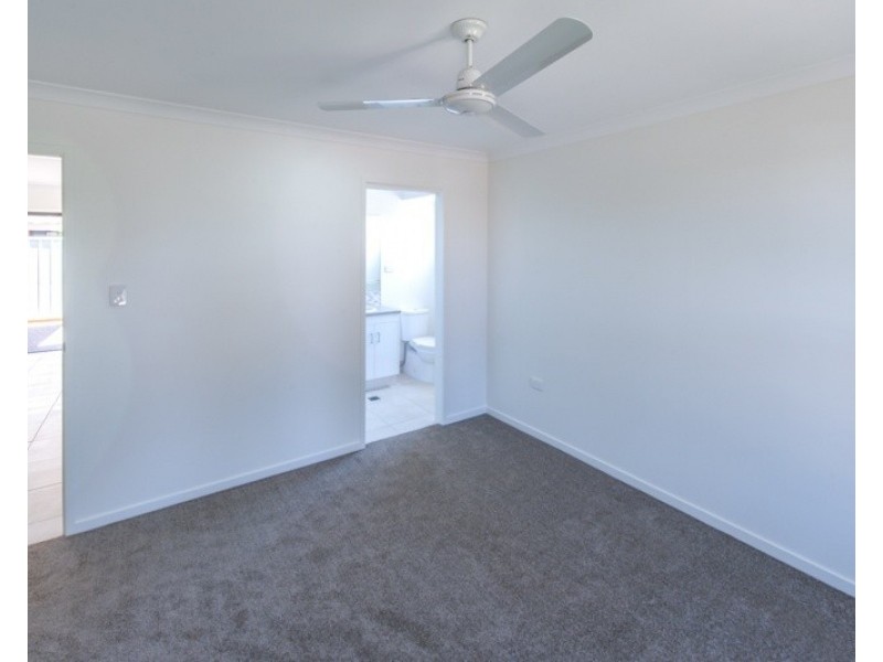 2/191 Barolin Street, Avenell Heights QLD 4670