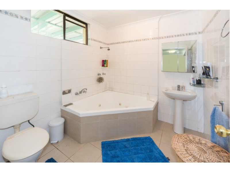 123 Jarretts Road, Woodgate QLD 4660