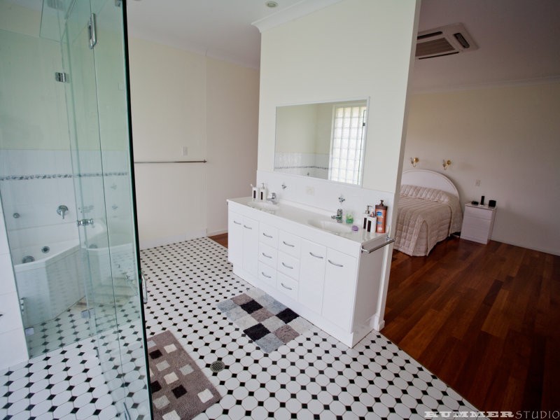 36 Workmans Rd, Sharon QLD 4670