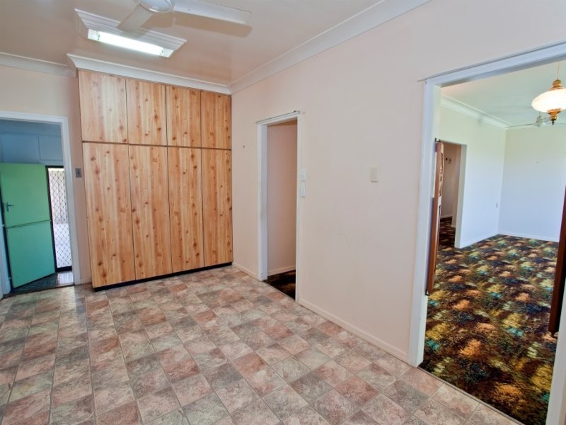 2246 Gin Gin Road, South Kolan QLD 4670