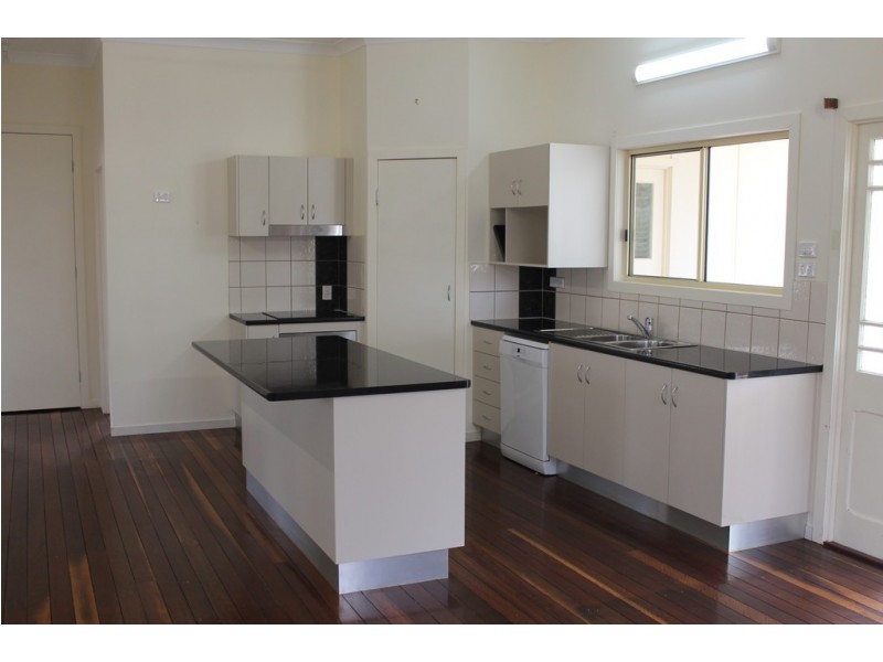 3 Evans Street, Mount Perry QLD 4671