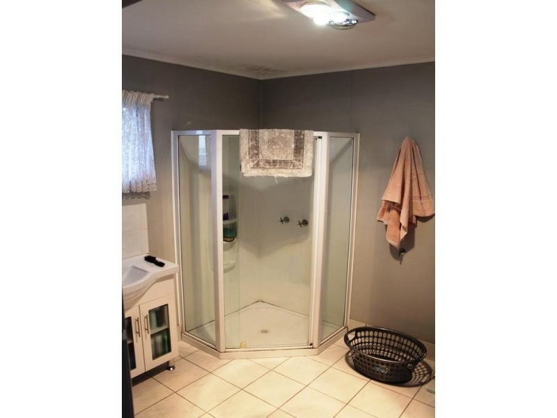 34 Fairymead Road, Bundaberg North QLD 4670
