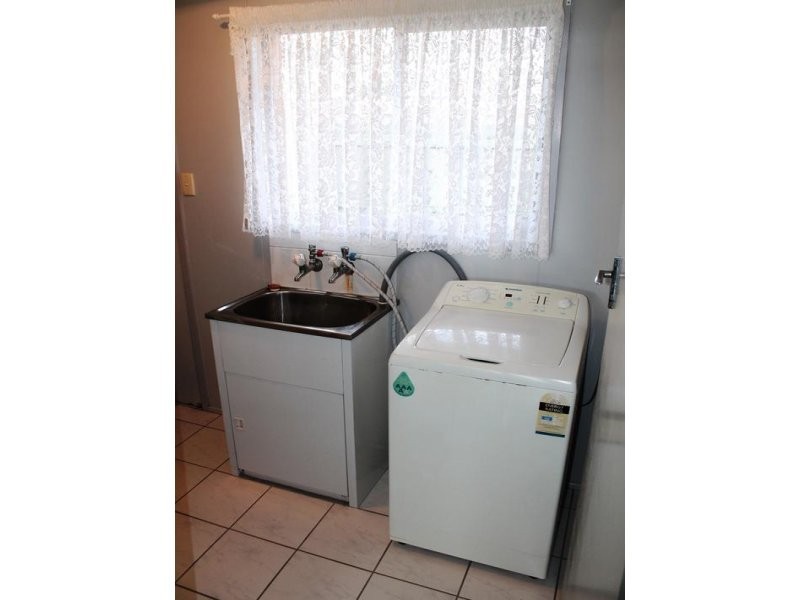 34 Fairymead Road, Bundaberg North QLD 4670
