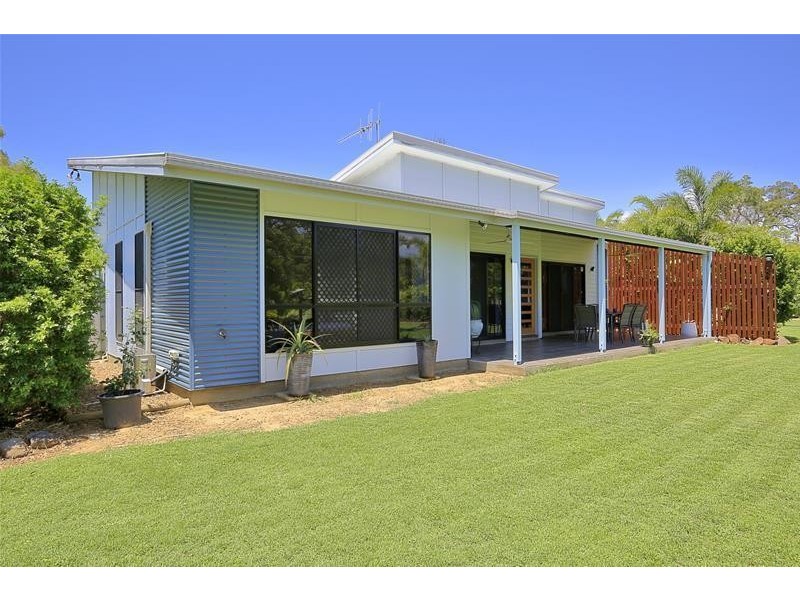 7 Sea Eagle Close, Moore Park Beach QLD 4670