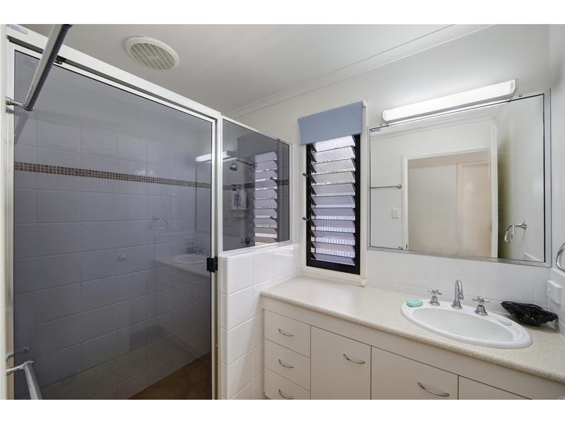 7 Sea Eagle Close, Moore Park Beach QLD 4670