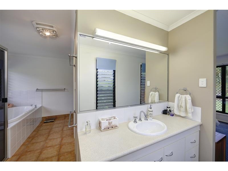 7 Sea Eagle Close, Moore Park Beach QLD 4670