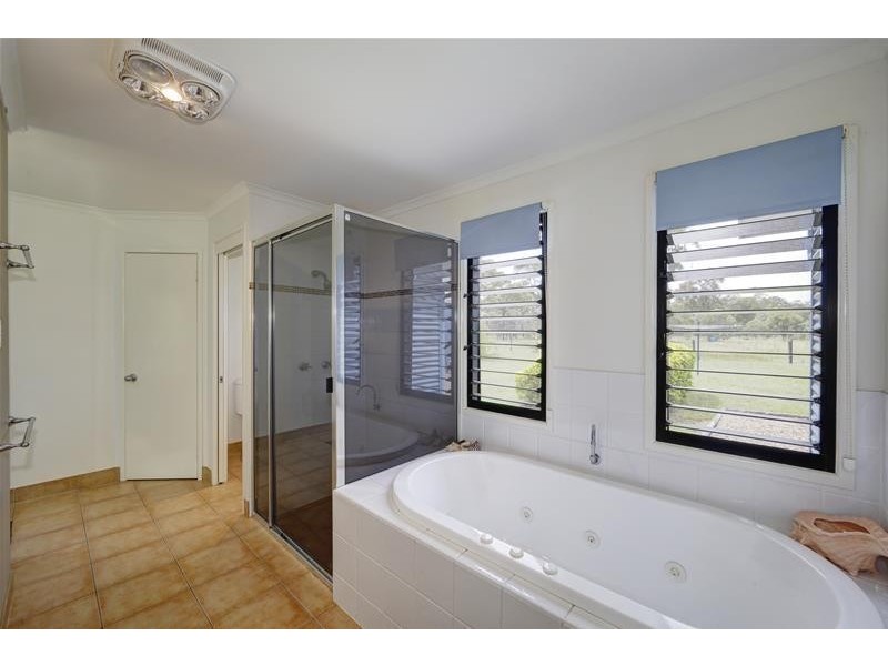 7 Sea Eagle Close, Moore Park Beach QLD 4670