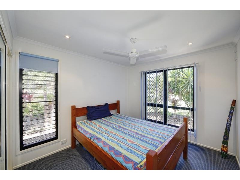 7 Sea Eagle Close, Moore Park Beach QLD 4670