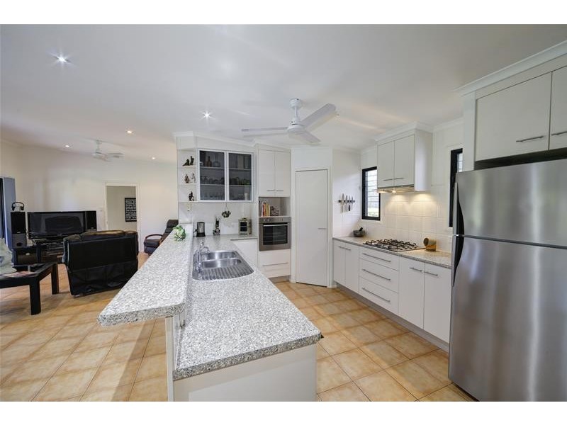 7 Sea Eagle Close, Moore Park Beach QLD 4670