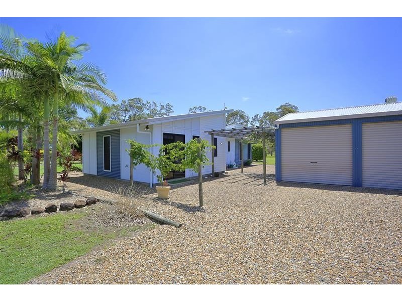 7 Sea Eagle Close, Moore Park Beach QLD 4670