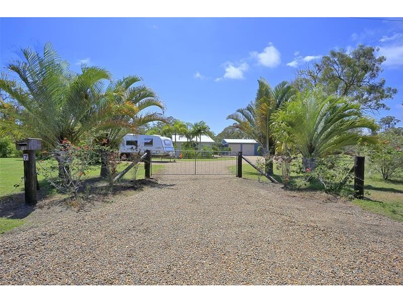 7 Sea Eagle Close, Moore Park Beach QLD 4670