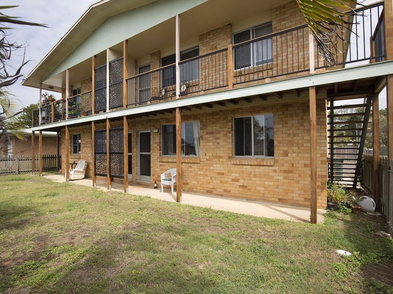 2/39 Club Avenue, Moore Park Beach QLD 4670