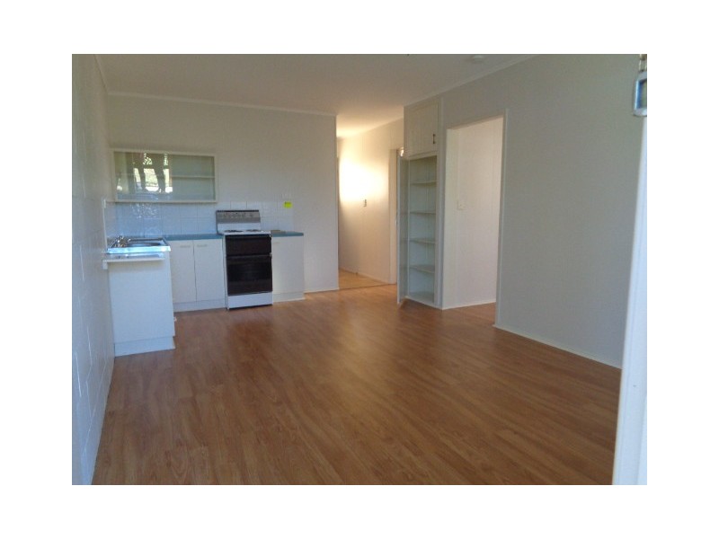 2/39 Club Avenue, Moore Park Beach QLD 4670