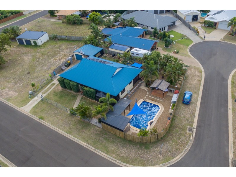 12 Alexander Drive, Moore Park Beach QLD 4670
