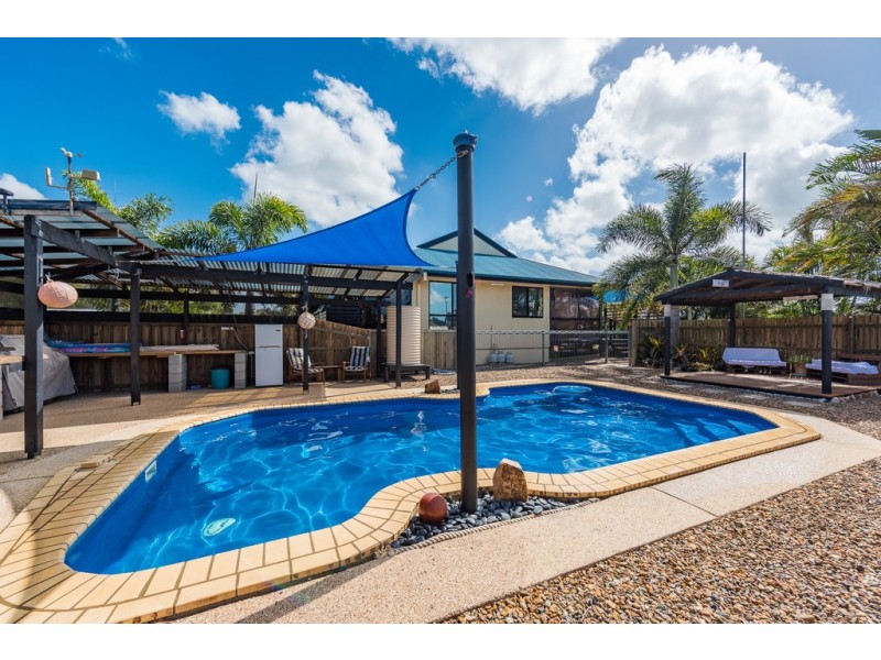 12 Alexander Drive, Moore Park Beach QLD 4670