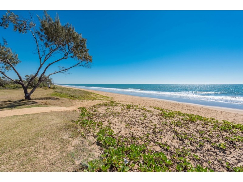 9 Albatross Court, Moore Park Beach QLD 4670