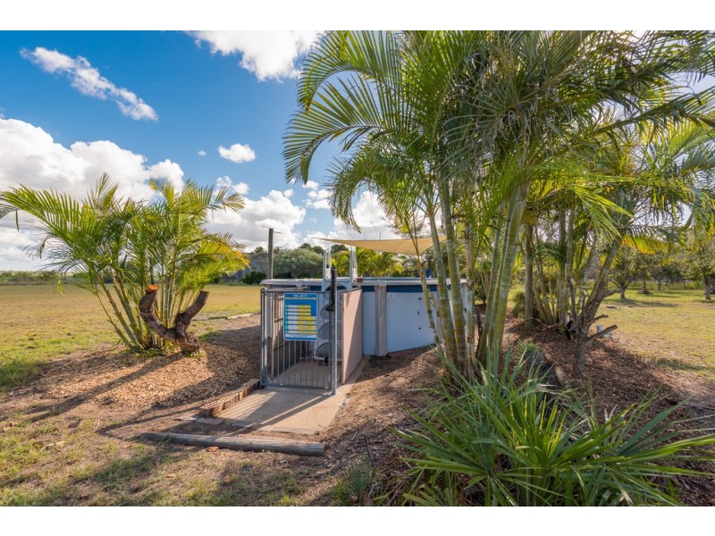 59 MURDOCHS RD, Moore Park Beach QLD 4670