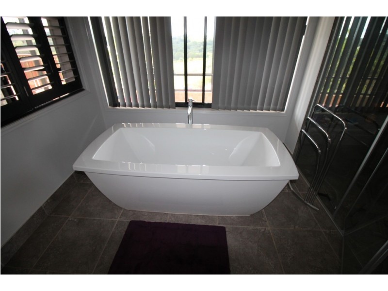 110 Old Creek Road, Childers QLD 4660