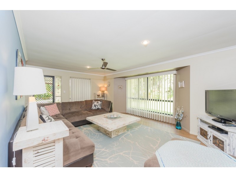 5 Woodlands Lane, Moore Park Beach QLD 4670