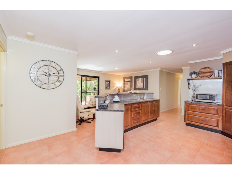 5 Woodlands Lane, Moore Park Beach QLD 4670