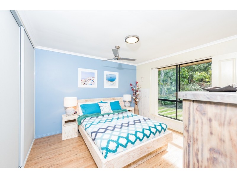 5 Woodlands Lane, Moore Park Beach QLD 4670