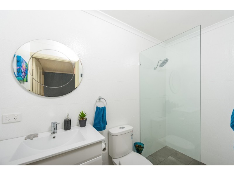 5 Woodlands Lane, Moore Park Beach QLD 4670