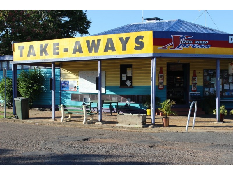 17 Cunningham Street, Monto QLD 4630