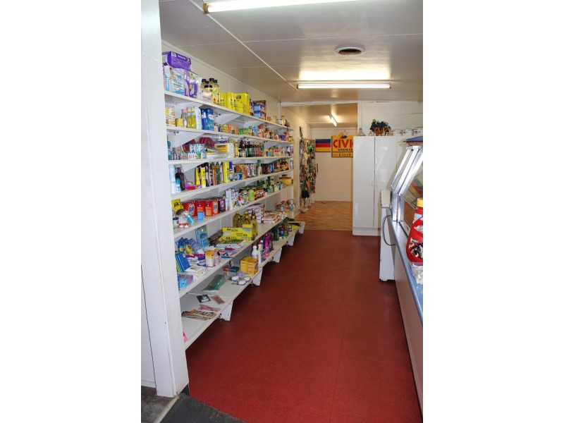 17 Cunningham Street, Monto QLD 4630