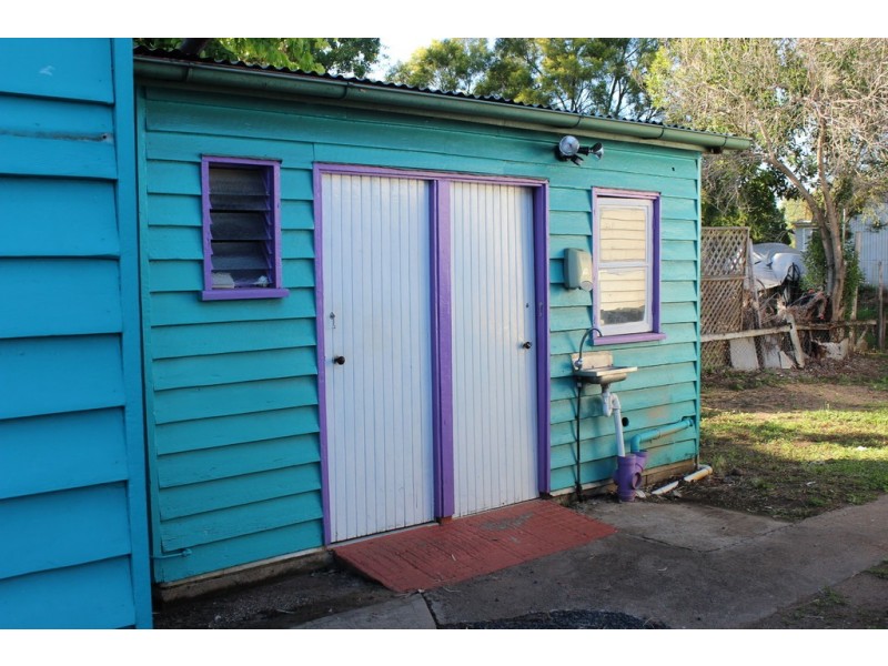 17 Cunningham Street, Monto QLD 4630