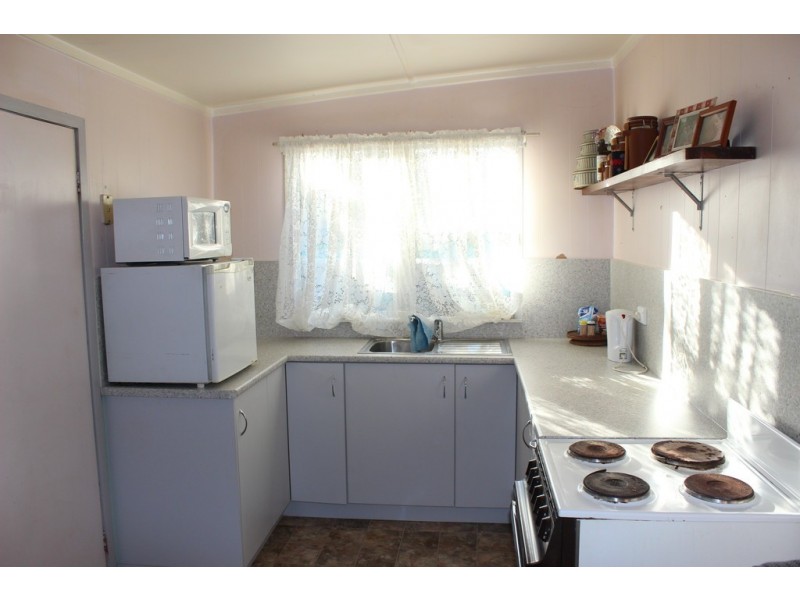 17 Cunningham Street, Monto QLD 4630