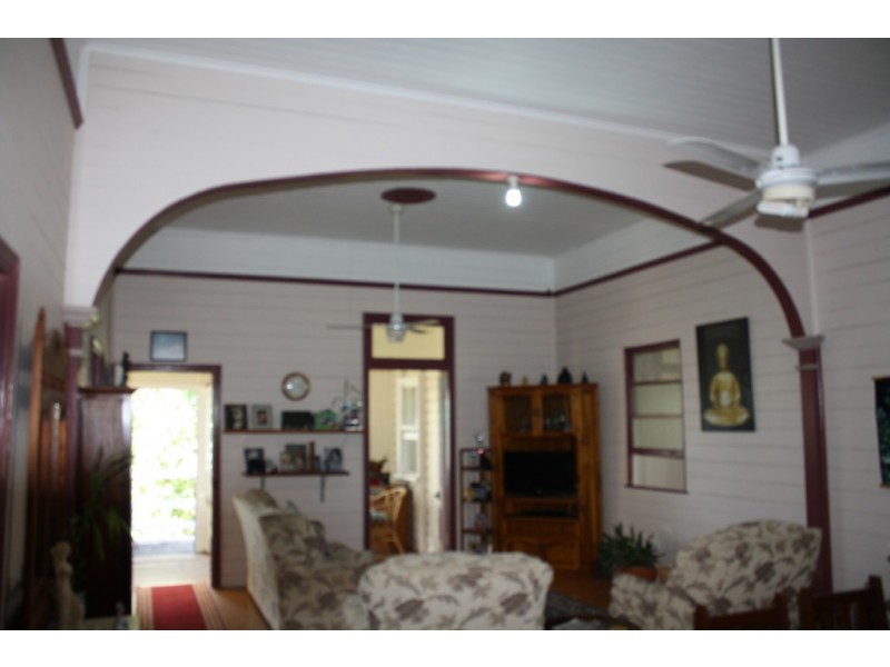 10 Morris Terrace, Gin Gin QLD 4671