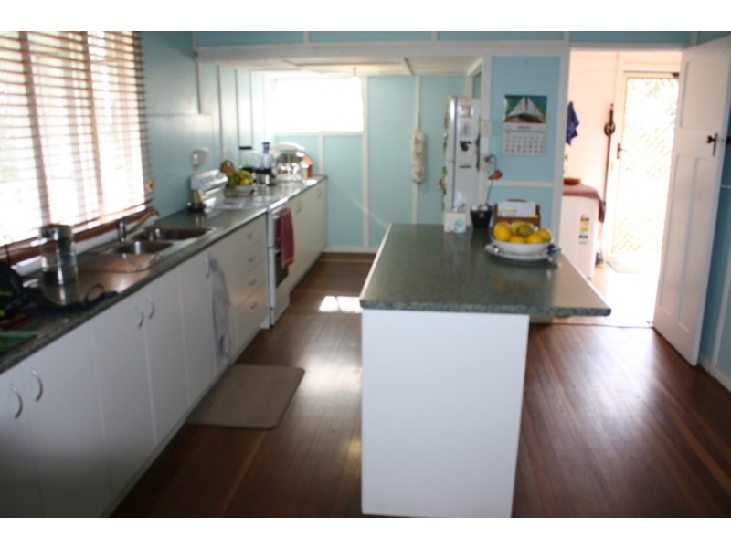 10 Morris Terrace, Gin Gin QLD 4671