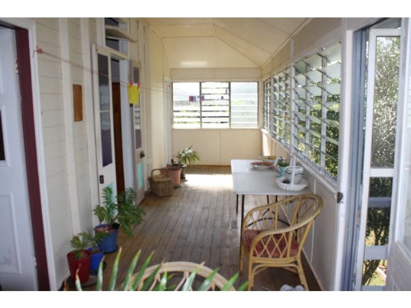 10 Morris Terrace, Gin Gin QLD 4671