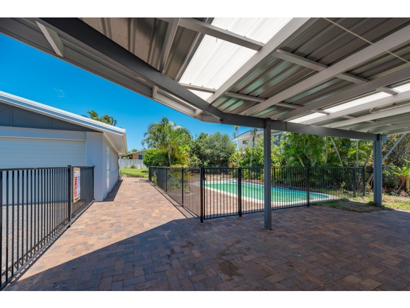 41 Sea Esplanade, Burnett Heads QLD 4670