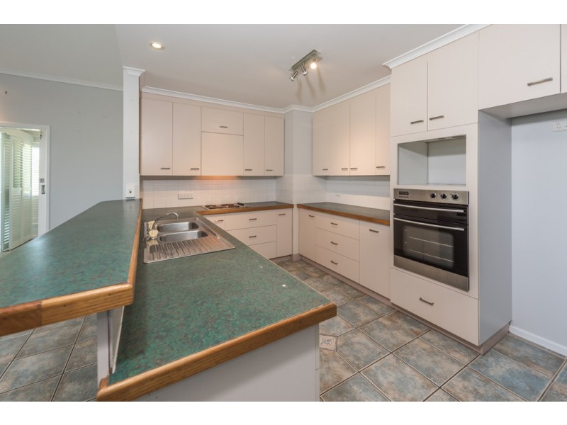 41 Sea Esplanade, Burnett Heads QLD 4670