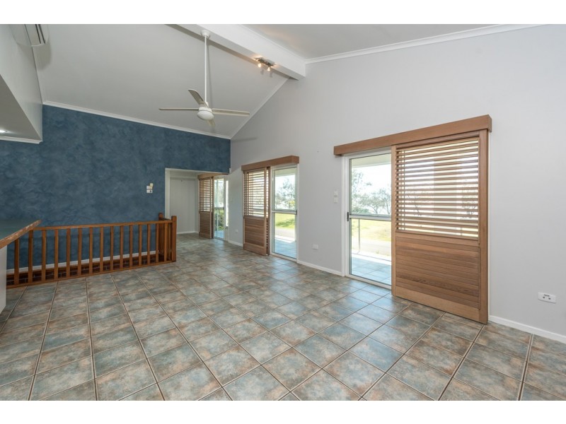 41 Sea Esplanade, Burnett Heads QLD 4670