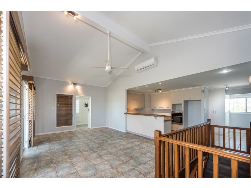 41 Sea Esplanade, Burnett Heads QLD 4670