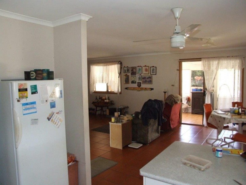 63 Marshall Avenue, Maroondan QLD 4671