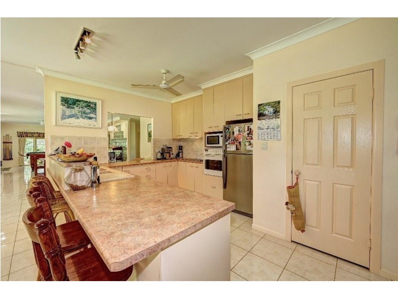 14 Hannah Court, Moore Park Beach QLD 4670