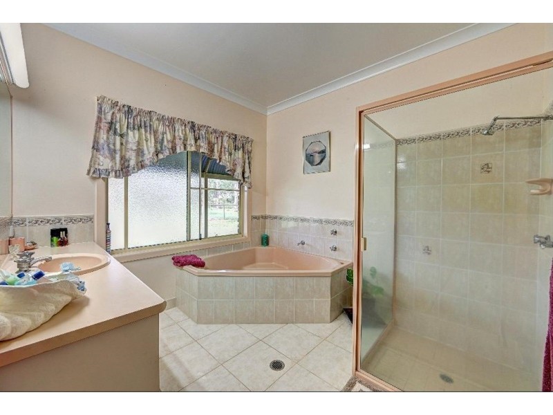 14 Hannah Court, Moore Park Beach QLD 4670